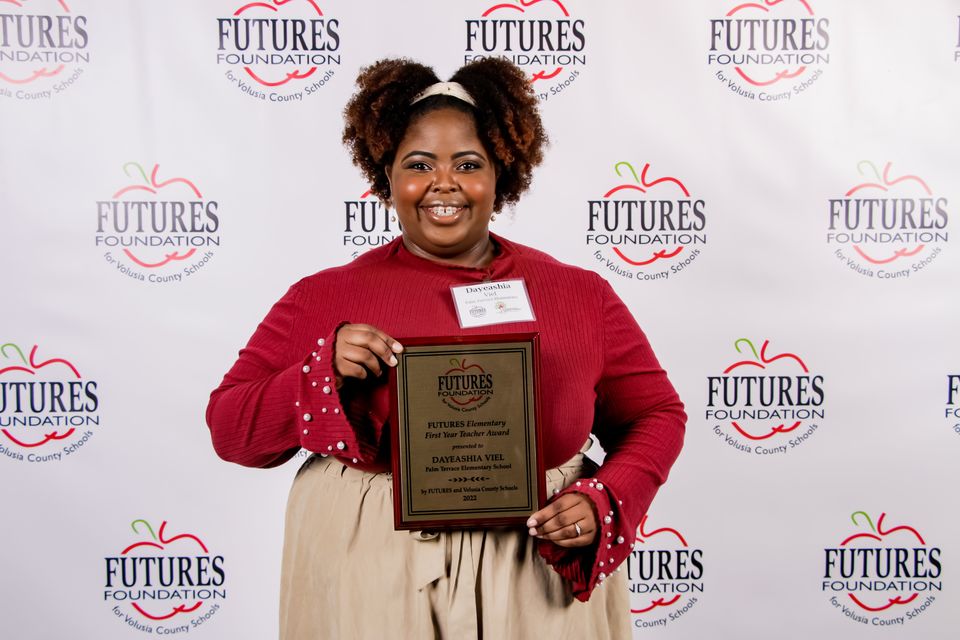 FUTURES Foundation Names 2022 First Year Teacher Award Recipients
